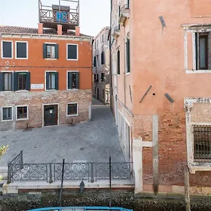 In San Marco With Canal View By Wonderful Italy Apartmán